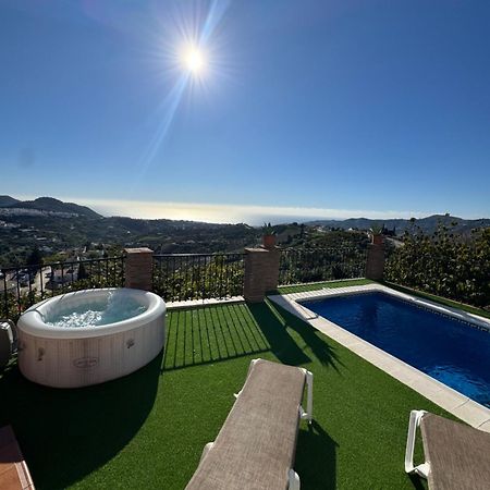 Villa En Frigiliana Con Piscina, Jacuzzi Y Espectaculares Vistas Dış mekan fotoğraf