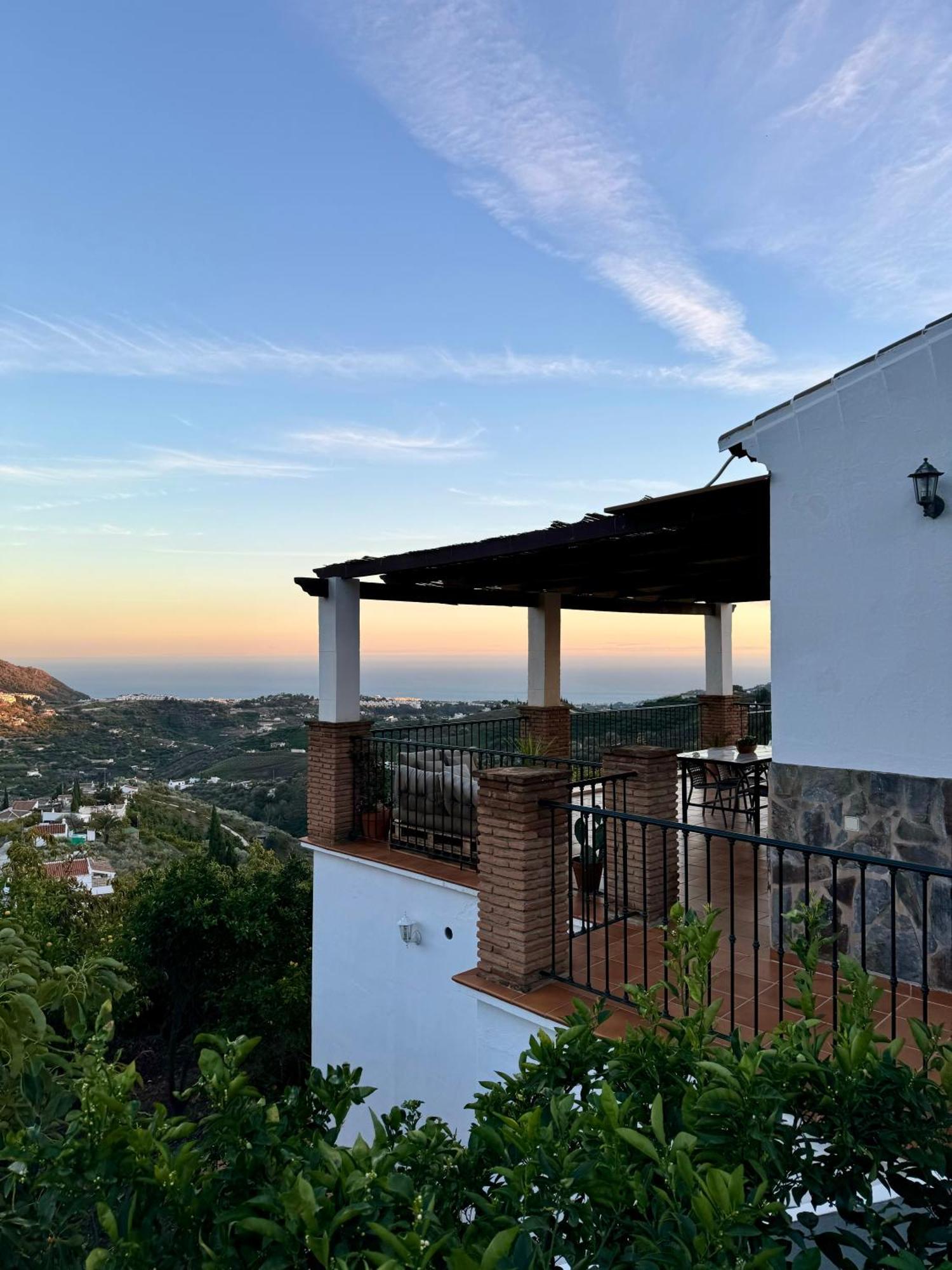 Villa En Frigiliana Con Piscina, Jacuzzi Y Espectaculares Vistas Dış mekan fotoğraf