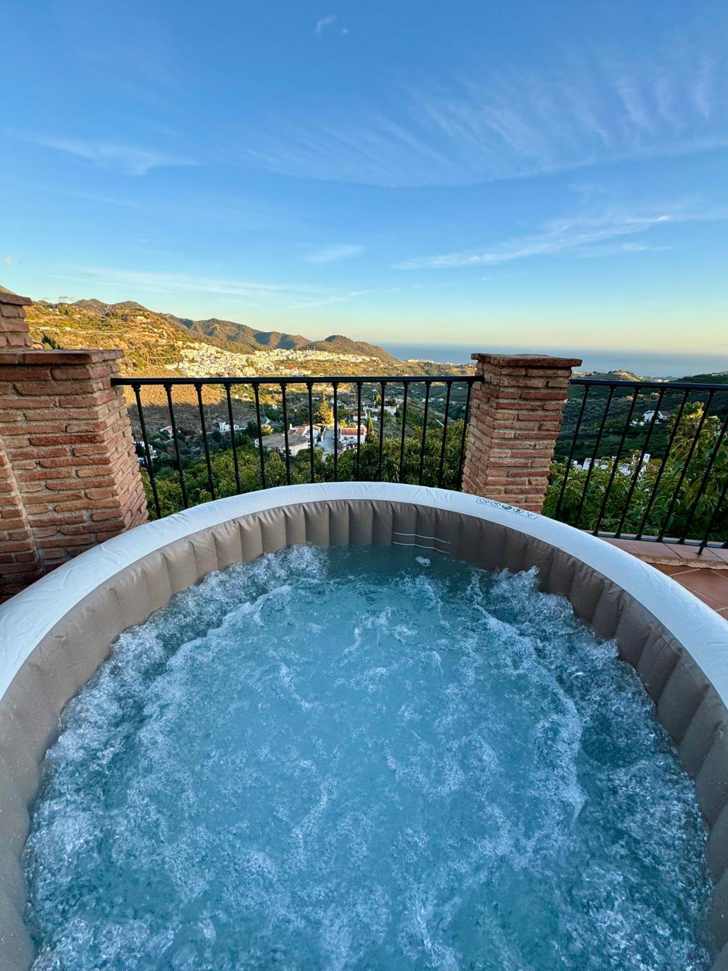 Villa En Frigiliana Con Piscina, Jacuzzi Y Espectaculares Vistas Dış mekan fotoğraf