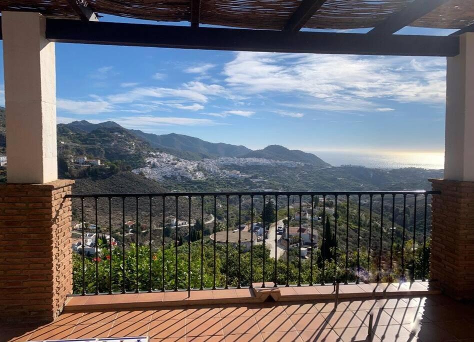 Villa En Frigiliana Con Piscina, Jacuzzi Y Espectaculares Vistas Dış mekan fotoğraf